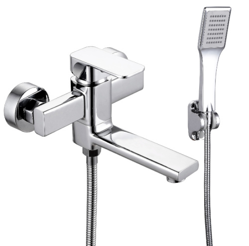 113531 Смеситель для ванны кор. нос перкл. "излив" (10/1)