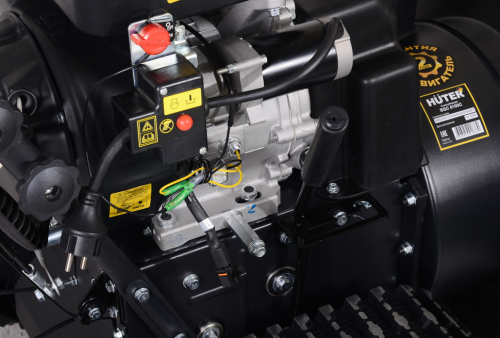 Снегоуборщик бензиновый Huter SGC-8100С фото 7